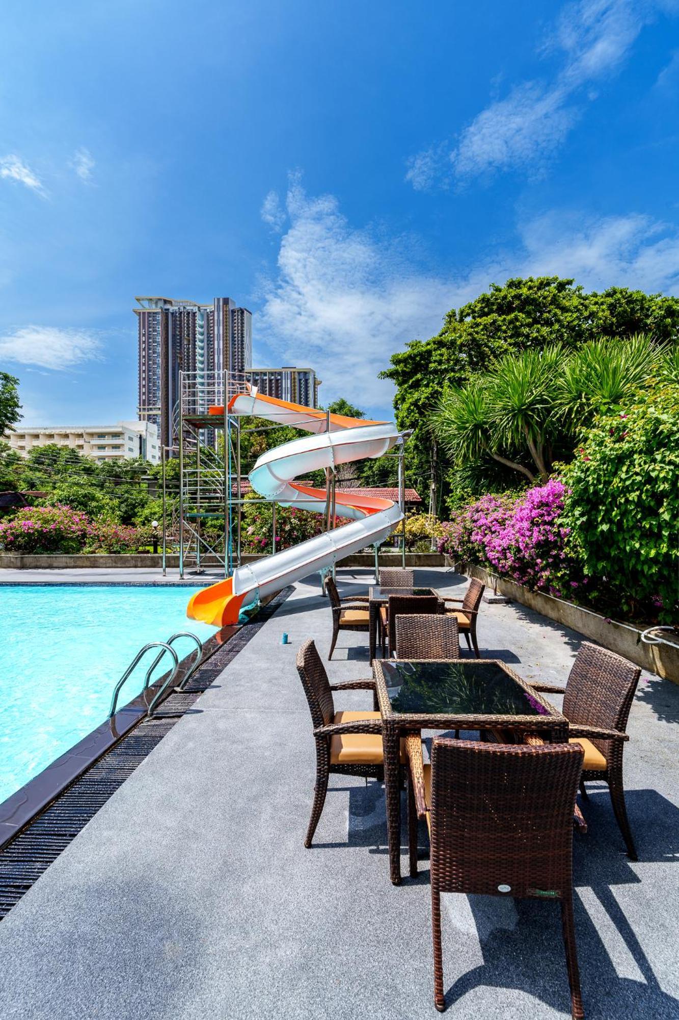 Villa Navin Beach Residence Jomtien Beach Esterno foto